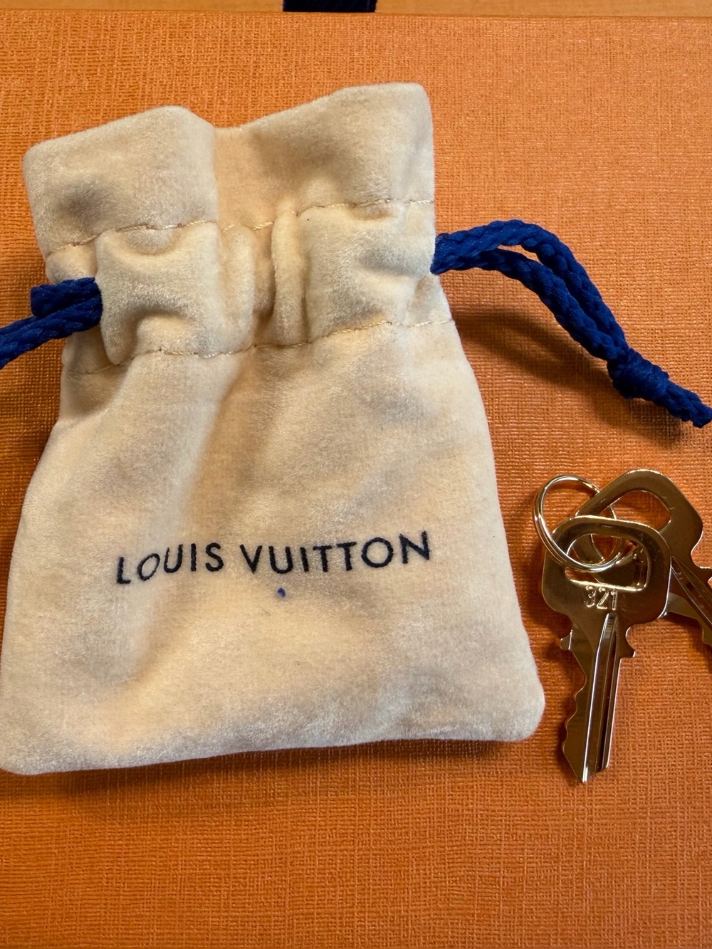 Louis Vuitton lock keys #321. Never used